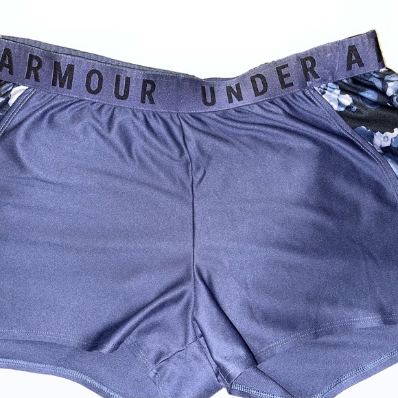Under armor shorts - Picture 3 of 4
